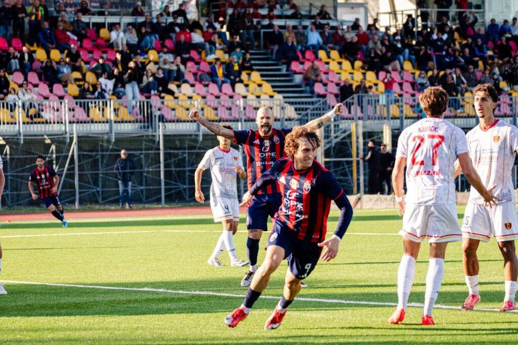 L'Aquila rimonta a Recanati, il rugby parte forte: tutti i risultati dello sport in provincia