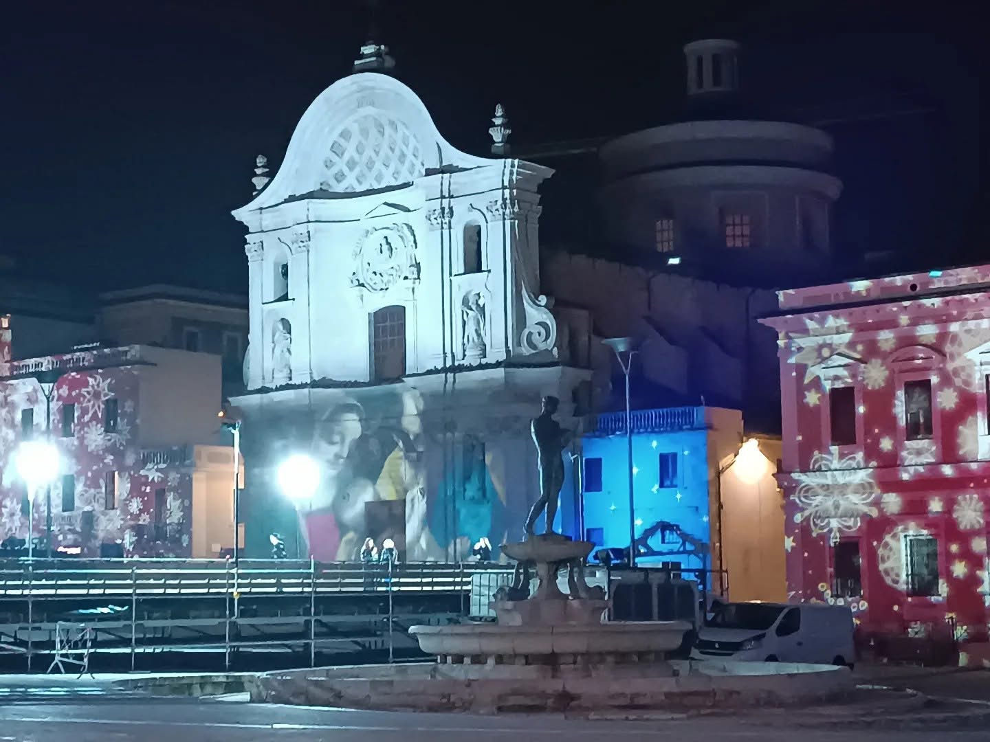 Natale nel centro storico dell’Aquila: luci, tradizioni e ritorno in città